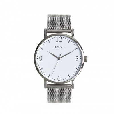 Relógio de pulso prateado com mostrador branco e bracelete de malha metálica