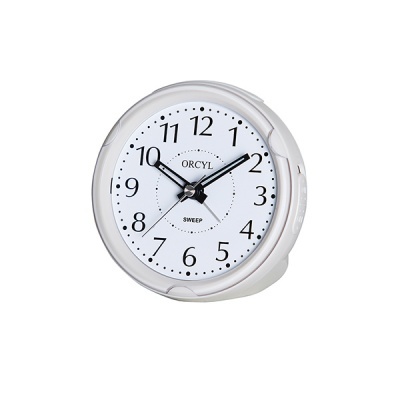Relógio de mesa redondo branco com mostrador branco e números pretos