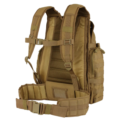Mochila tática castanha com alças acolchoadas e múltiplos bolsos
