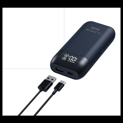 Carregador portátil preto com ecrã digital e cabo USB tipo C.