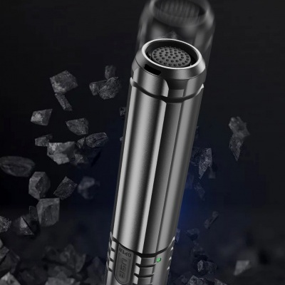 Lanterna portátil cinza metálico com resistência a quedas de 1 metro