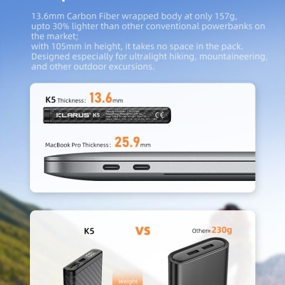 Powerbank de fibra de carbono com texto promocional em fundo de montanha