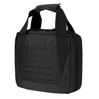 Mala preta retangular em tecido resistente com alças largas e fecho de correr topo