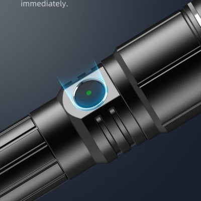 Lanterna preta com botão iluminado e texto explicativo sobre memória de modo