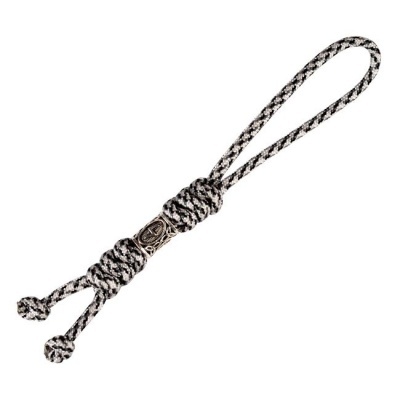 Pulseira de corda branca e preta com nó decorativo e medalha metálica LV