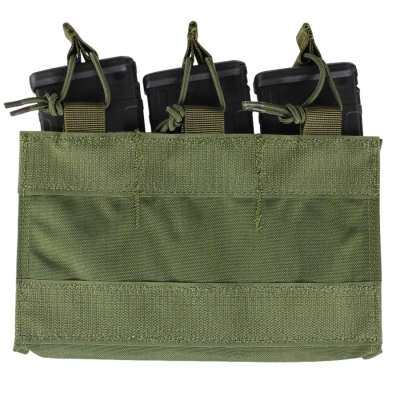 Carteira tática verde com três carregadores pretos
