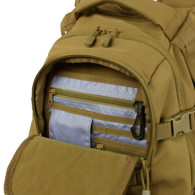 Mochila táctica cáqui com bolsos interiores e clipe preto