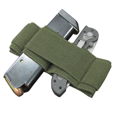 Suporte verde em tecido com carregador metálico e canivete dobrável cinzento