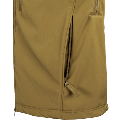 Casaco bege com fechos de correr abertos e fechados