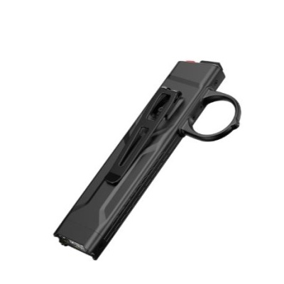 Arma preta moderna com fundo branco