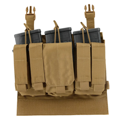 Porta carregadores táticos cor coyote com quatro carregadores pretos