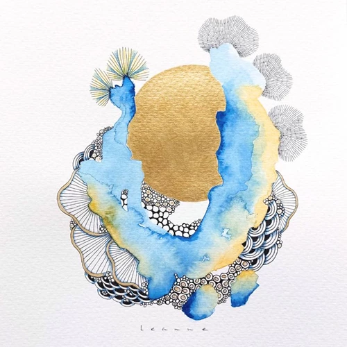 Desenho abstrato com cores azul, bege, dourado e detalhes em preto sobre fundo branco