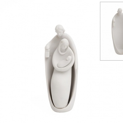 Figura decorativa branca de família em cerâmica com fundo branco