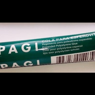Tubo verde de cola para poliestireno expandido da marca PAGI com tampa branca
