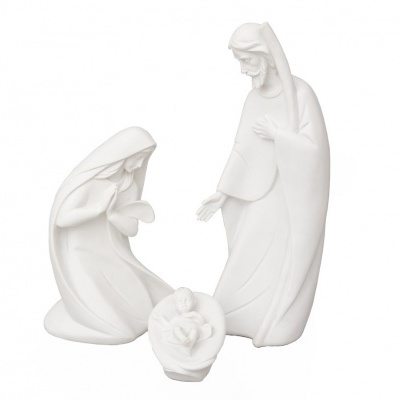 Figuras brancas da Sagrada Família em cerâmica ou porcelana minimalista.