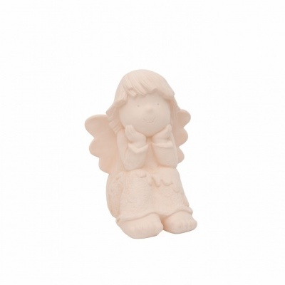 Estatueta decorativa de anjo cerâmico creme sentado com asas e vestido texturizado