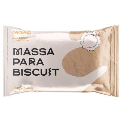 Pacote de massa para biscoito bege e branco com texto em preto