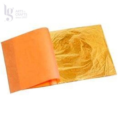 Folha de ouro brilhante com textura enrugada