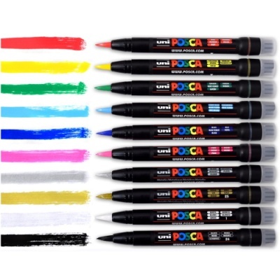 Marcadores uni POSCA coloridos com traços correspondentes ao lado