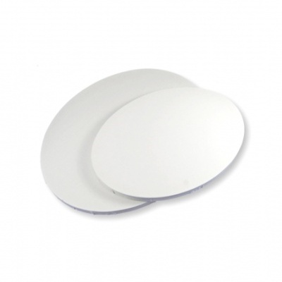 Pratos ovais brancos de cerâmica