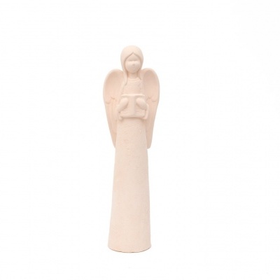 Estátua decorativa de anjo bege claro em fundo branco