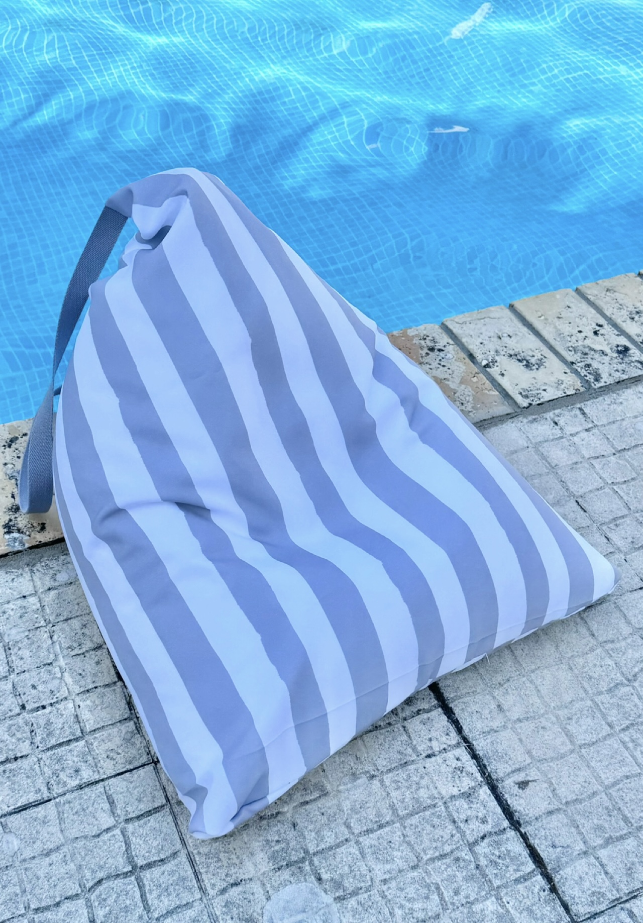 Puff de Praia #14 (versão de capa amovível)