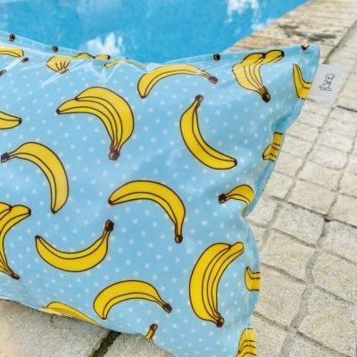 Almofada de Praia Bananas Fundo Azul