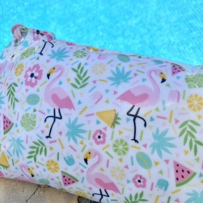Almofada de Praia Flamingos Florais