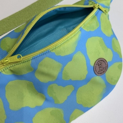 BumBag Vaca Verde e Azul