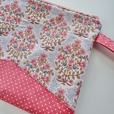 Bolsa de Mão Flores Tilda