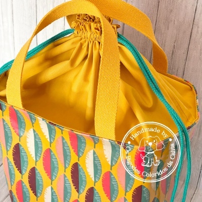 Lancheira Quadrada Colored Feathers