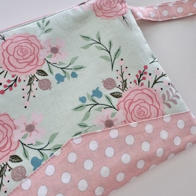 Bolsa de Mão Bolas Rosa