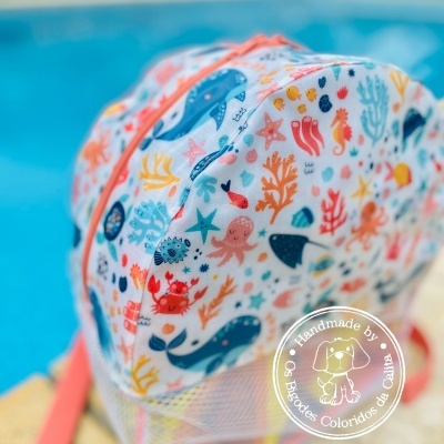 Mochila de Praia Fundo de Mar Colorido