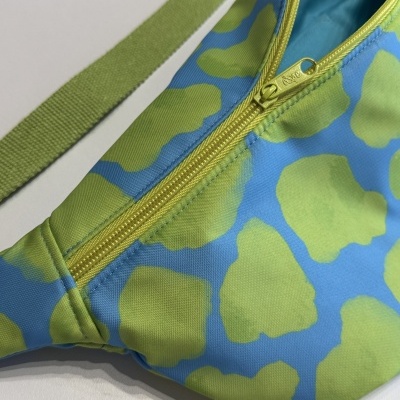 BumBag Vaca Verde e Azul