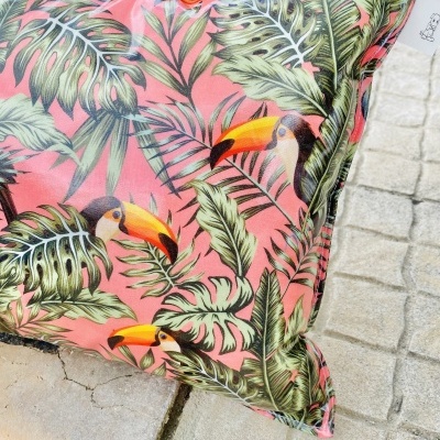 Almofada de Praia Tucanos Coral