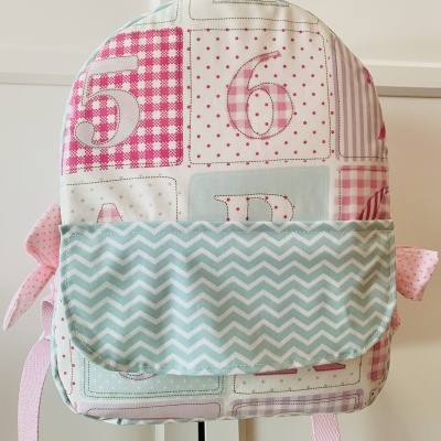 Mochila Letras&Números Girl