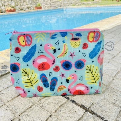 Necessaire Plastificada Pequena Flamingos Verde Água