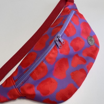 BumBag Vaca Vermelho e Lilás