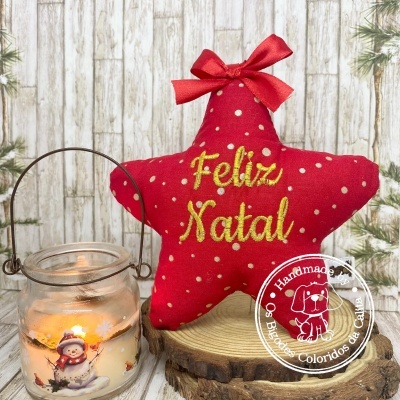 Estrelas de Natal com “Feliz Natal”