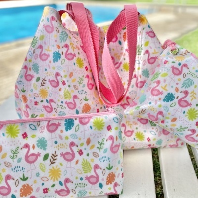 Necessaire Plastificada Grande Tiny Flamingos