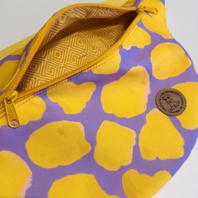 BumBag Vaca Amarelo e Lilás