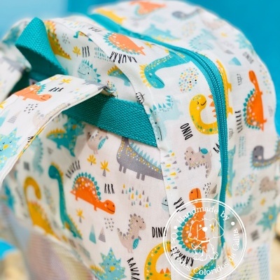 Mochila de Praia Dinossauros Coloridos