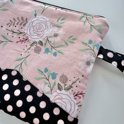 Bolsa de Mão Bolas Pretas