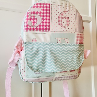 Mochila Letras&Números Girl