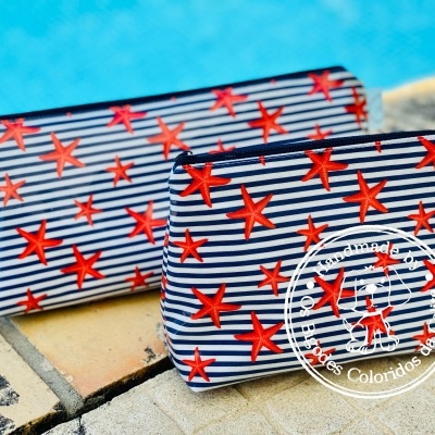 Necessaire Plastificada Pequena Riscas