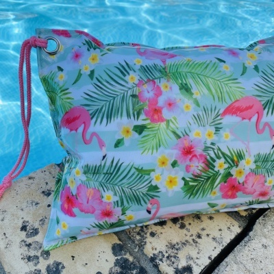 Almofada de Praia Flamingos& Flowers