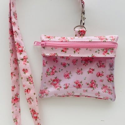 Bolsa Porta Cartões com fita P003