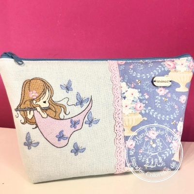 Necessaire Menina com Flauta