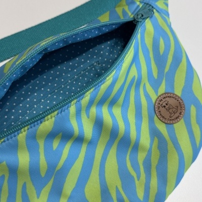 BumBag Zebra Verde e Azul