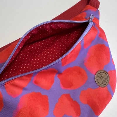 BumBag Vaca Vermelho e Lilás